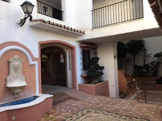 Large And Elegant In Puerto Banus With Pools And Paddle Lejlighed Marbella