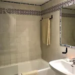 Large And Elegant In Puerto Banus With Pools And Paddle Lägenhet *