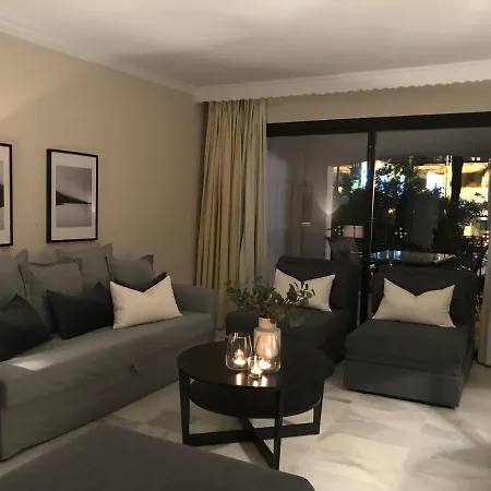 Large And Elegant In Puerto Banus With Pools And Paddle Marbella