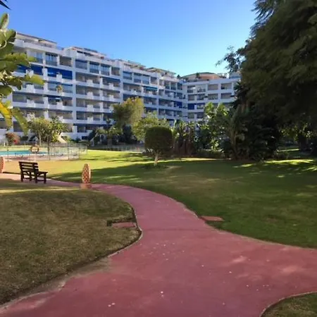 Apartamento Large And Elegant In Puerto Banus With Pools And Paddle