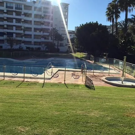 Large And Elegant In Puerto Banus With Pools And Paddle Apartamento