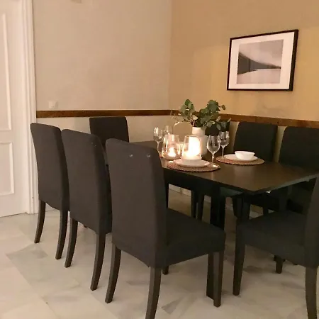 Large And Elegant In Puerto Banus With Pools And Paddle Marbella